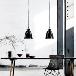 FRITZ HANSEN Caravaggio P2 Negro brillante/negro