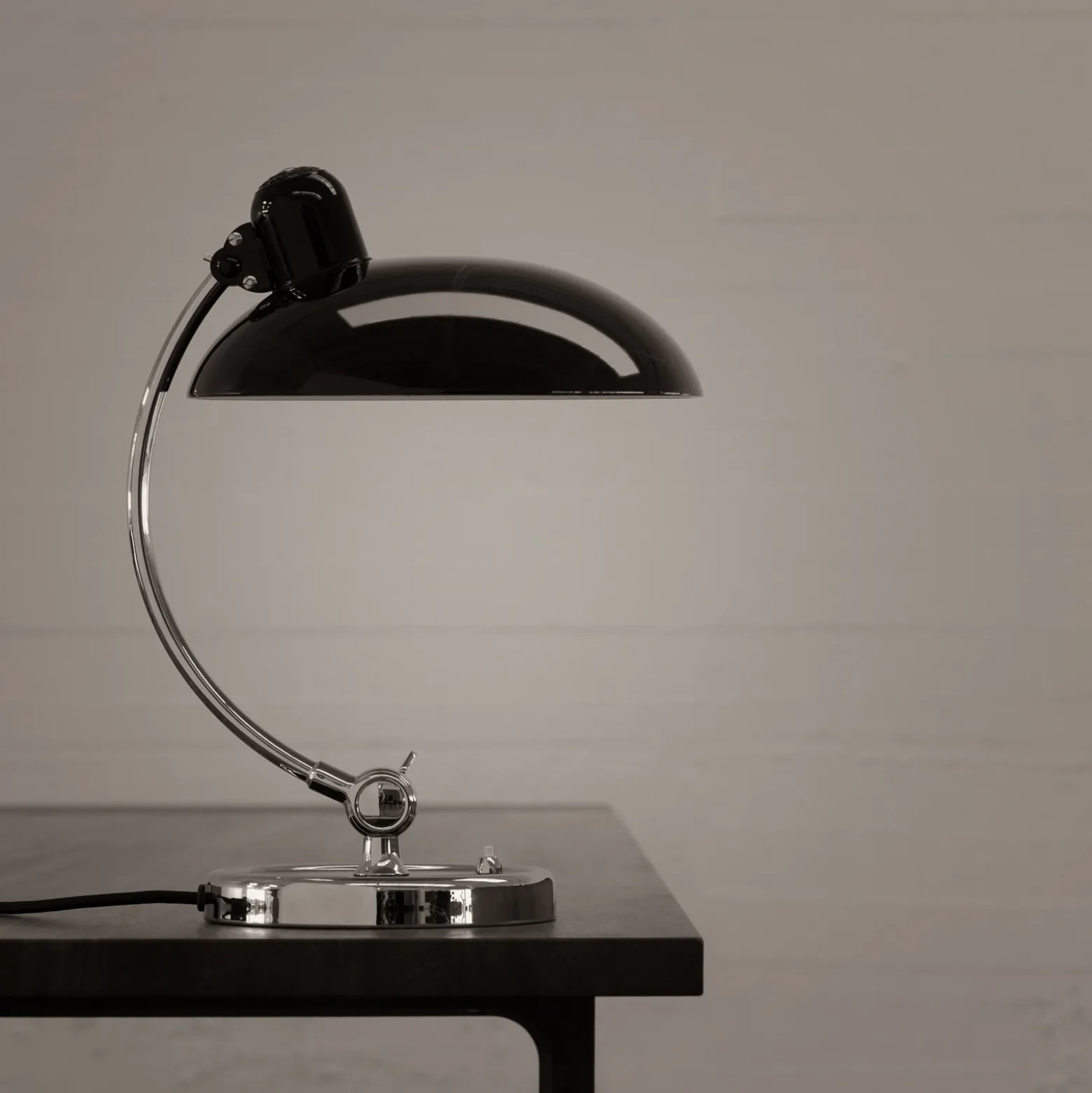 FRITZ HANSEN Kaiser Idell 6631 Luxus negro