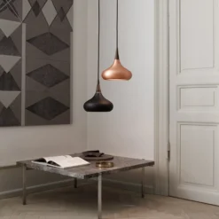 FRITZ HANSEN Orient P1 Lámpara colgante negro/rosa Ø 22,5