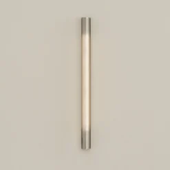 GEJST Aplique de pared Radent, gris acero, altura 70 cm, G13 LED