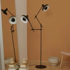 GRUPA Arigato lámpara de pie, 2 luces, negro