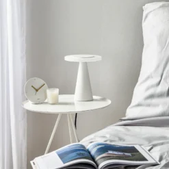 Helestra Bax lámpara de mesa, touchdimmer, blanco