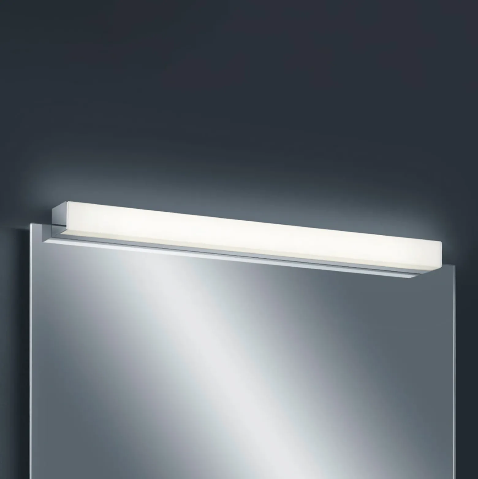 Helestra Lado - lámpara de espejo LED, 60 cm