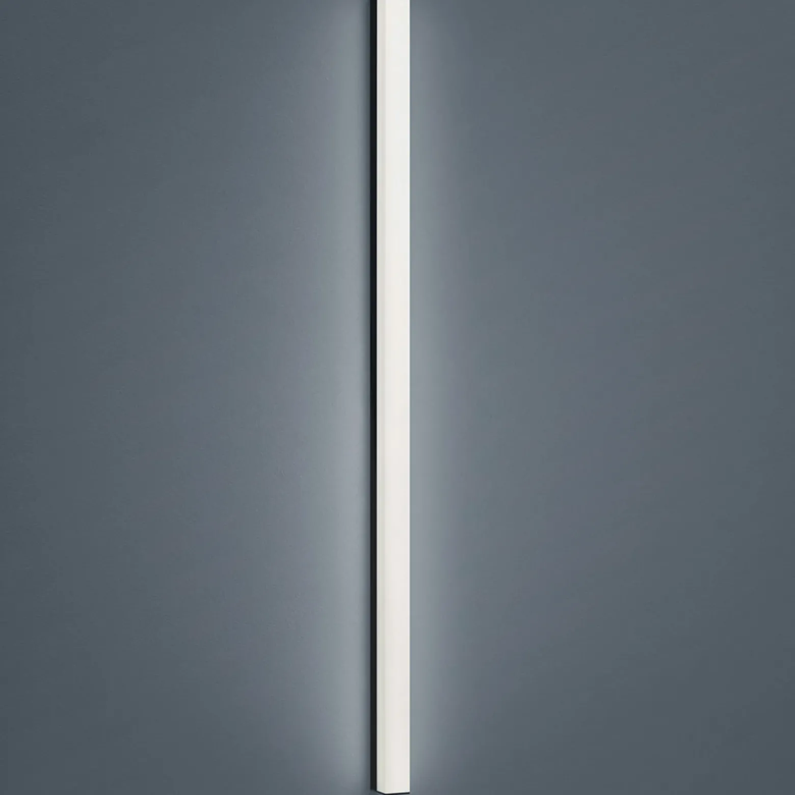Helestra Lado lámpara de espejo LED negro 120 cm