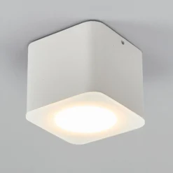 Helestra Oso foco de techo LED, angular, blanco