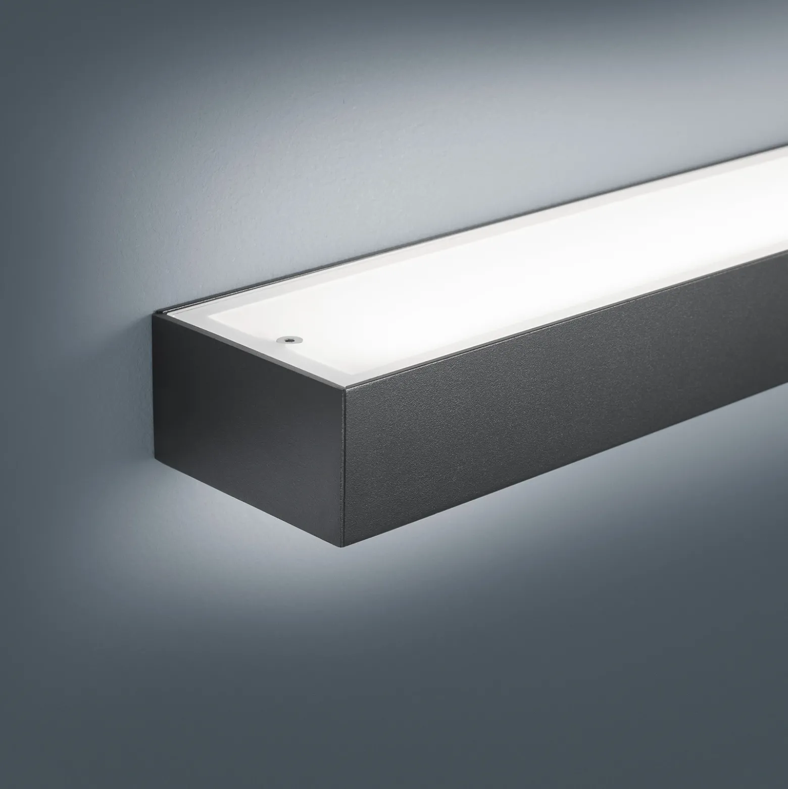 Helestra Theia aplique de pared LED, negro mate 60 cm