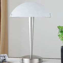 Hermosa lámpara de mesa Viola, níquel mate