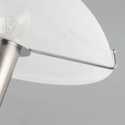 Hermosa lámpara de mesa Viola, níquel mate
