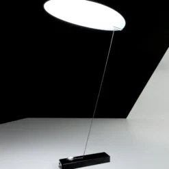 Ingo Maurer Koyoo lámpara de mesa LED de diseño