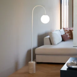 IT'S ABOUT ROMI lámpara arqueada Tivoli, blanca, altura 163 cm