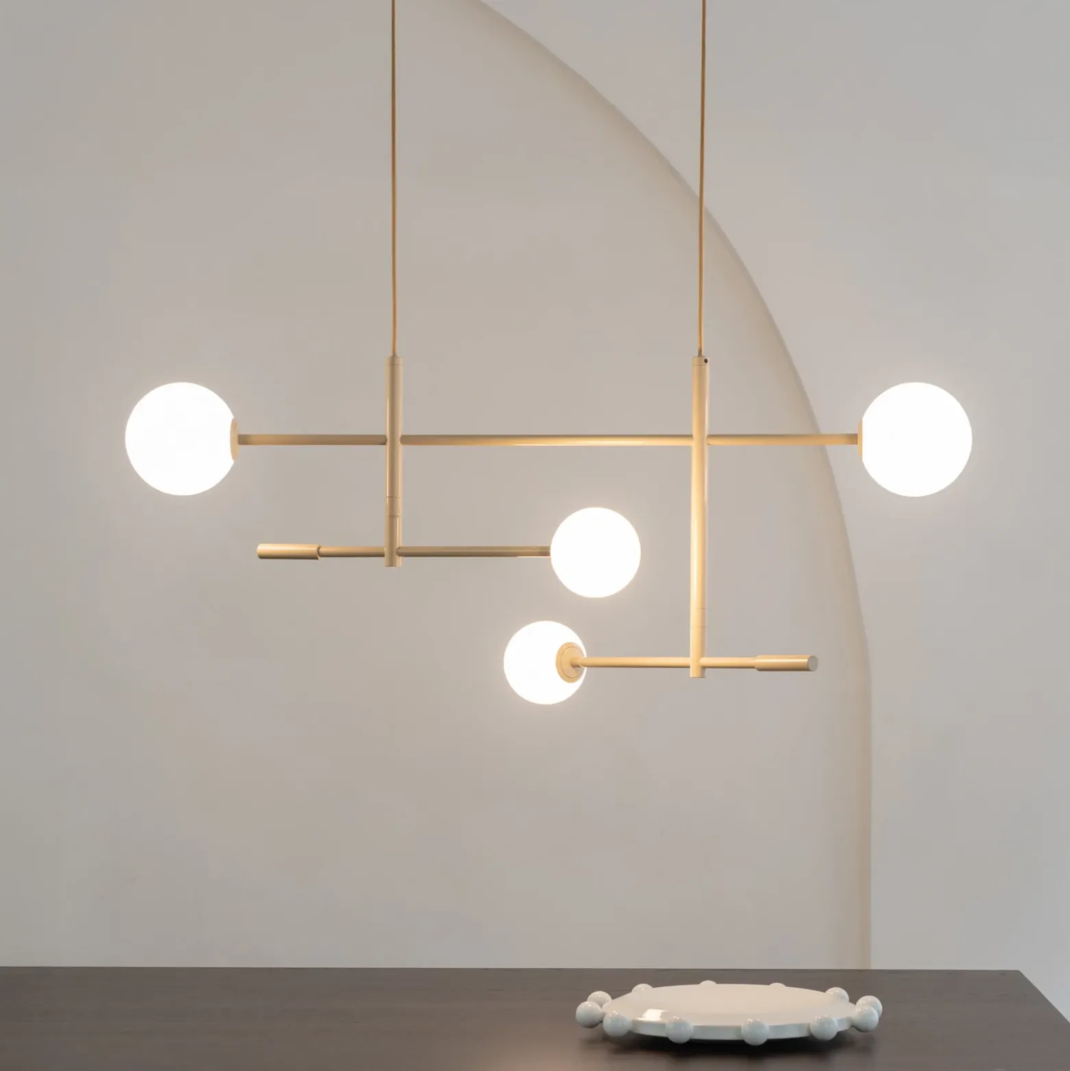 IT'S ABOUT ROMI Lámpara colgante Copenhagen, beige, cristal, giratoria