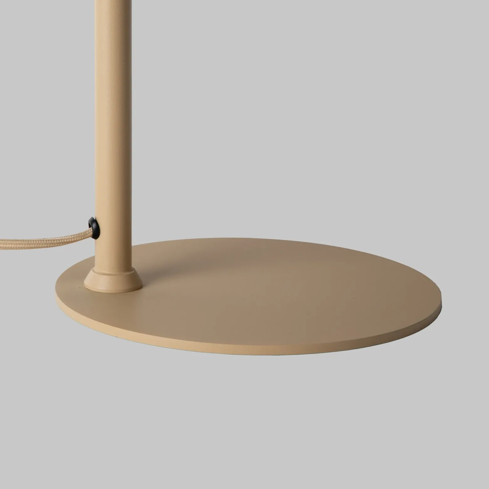 IT'S ABOUT ROMI Lámpara de mesa Bilbao, beige, altura 48 cm