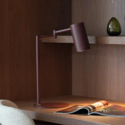 IT'S ABOUT ROMI Lámpara de mesa Bilbao, rojo oscuro, altura 48 cm