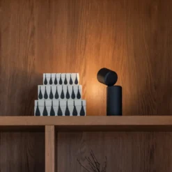 IT'S ABOUT ROMI Lámpara de mesa LED recargable Milan, negra, 19 cm