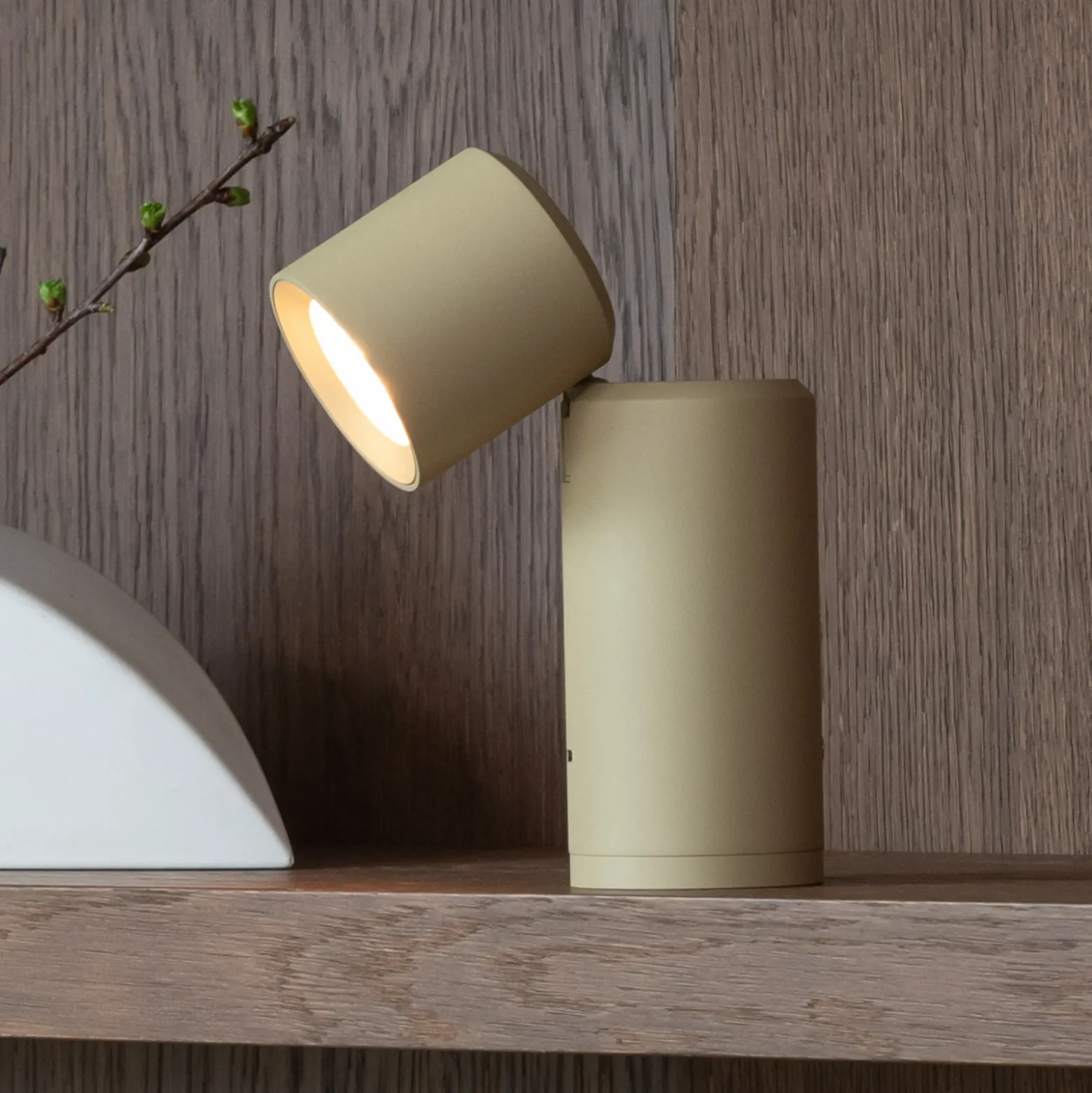 IT'S ABOUT ROMI Lámpara de mesa LED recargable Milan, beige, 19 cm