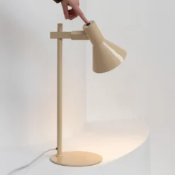 IT'S ABOUT ROMI Lámpara de mesa Stavanger, beige, altura 51 cm