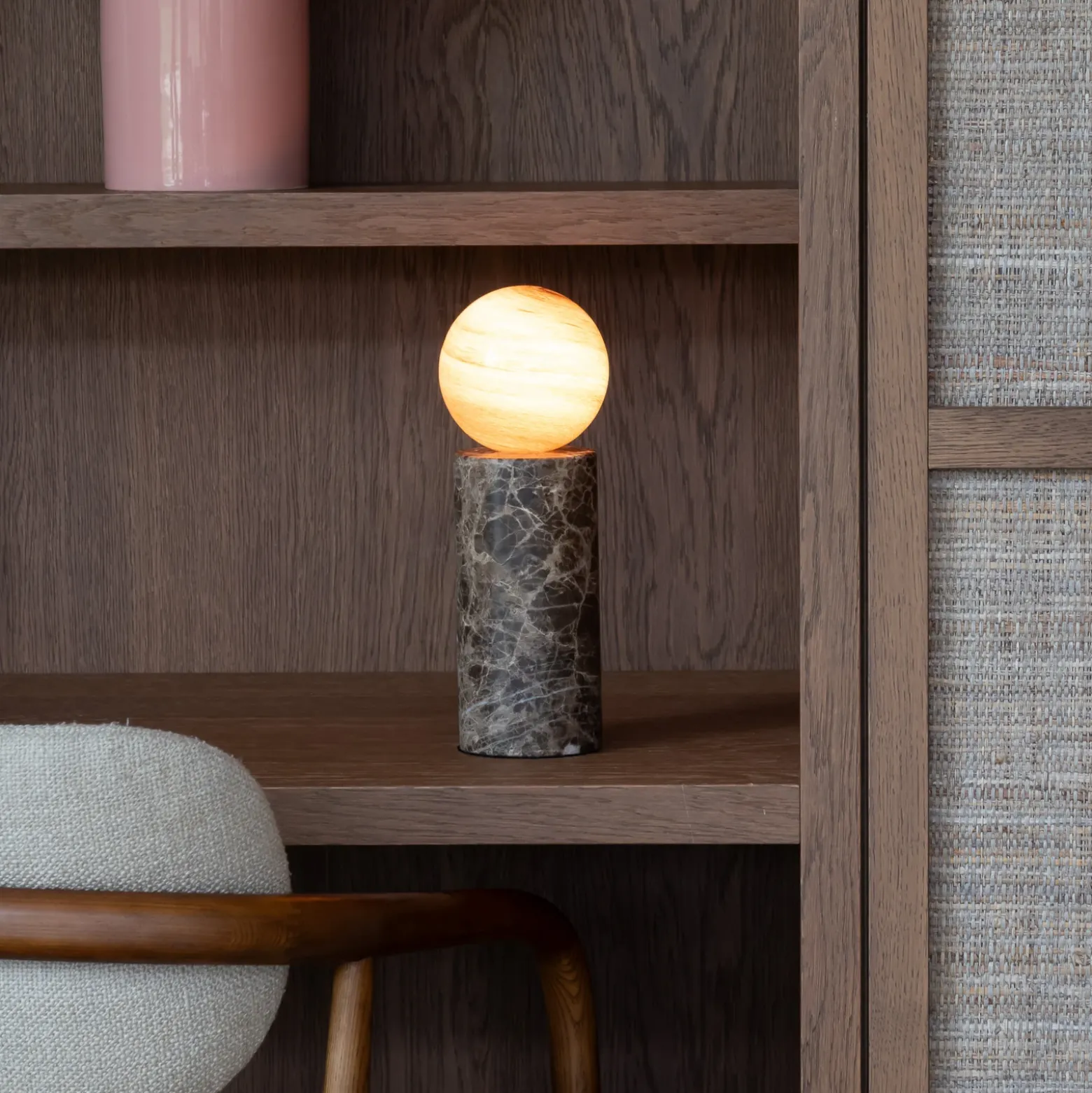 IT'S ABOUT ROMI Lámpara de mesa Tivoli, marrón, altura 33 cm