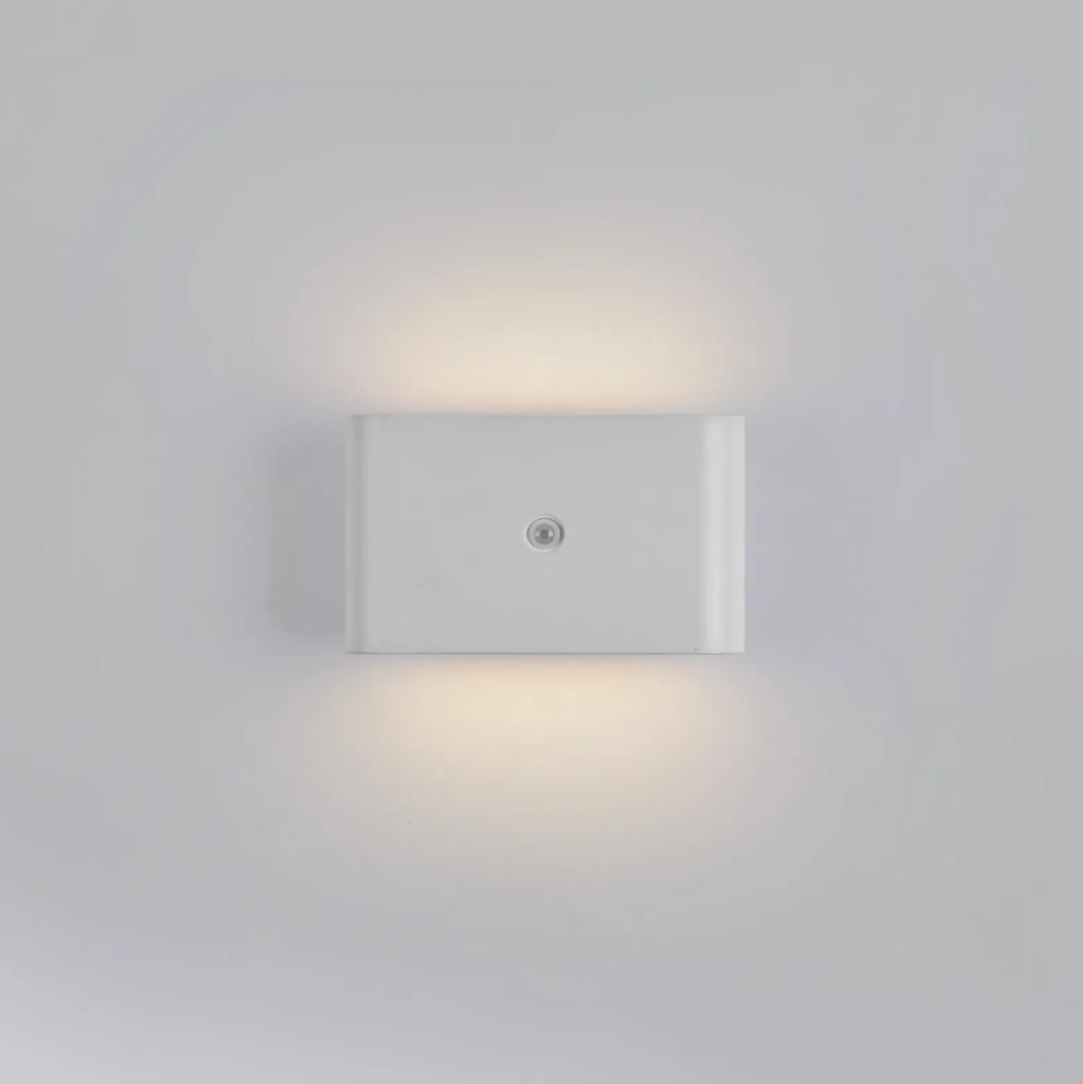 JUST LIGHT. aplique de pared LED recargable Ziddy, blanca, sensor 3000 K