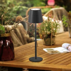 JUST LIGHT. Euria lámpara de mesa LED recargable, negro, hierro IP54