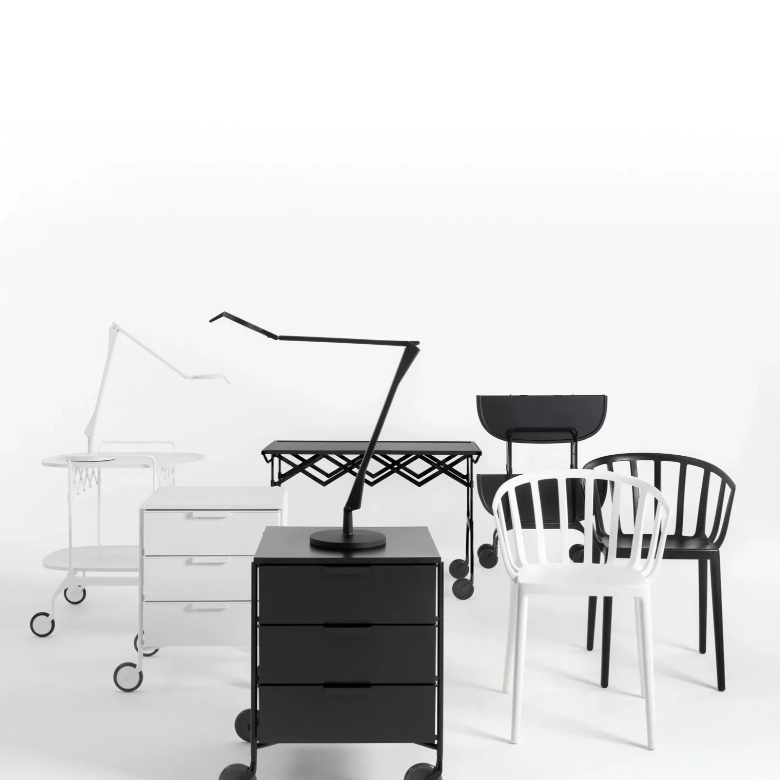 Kartell Aledin Tec - lámpara de mesa LED, negro