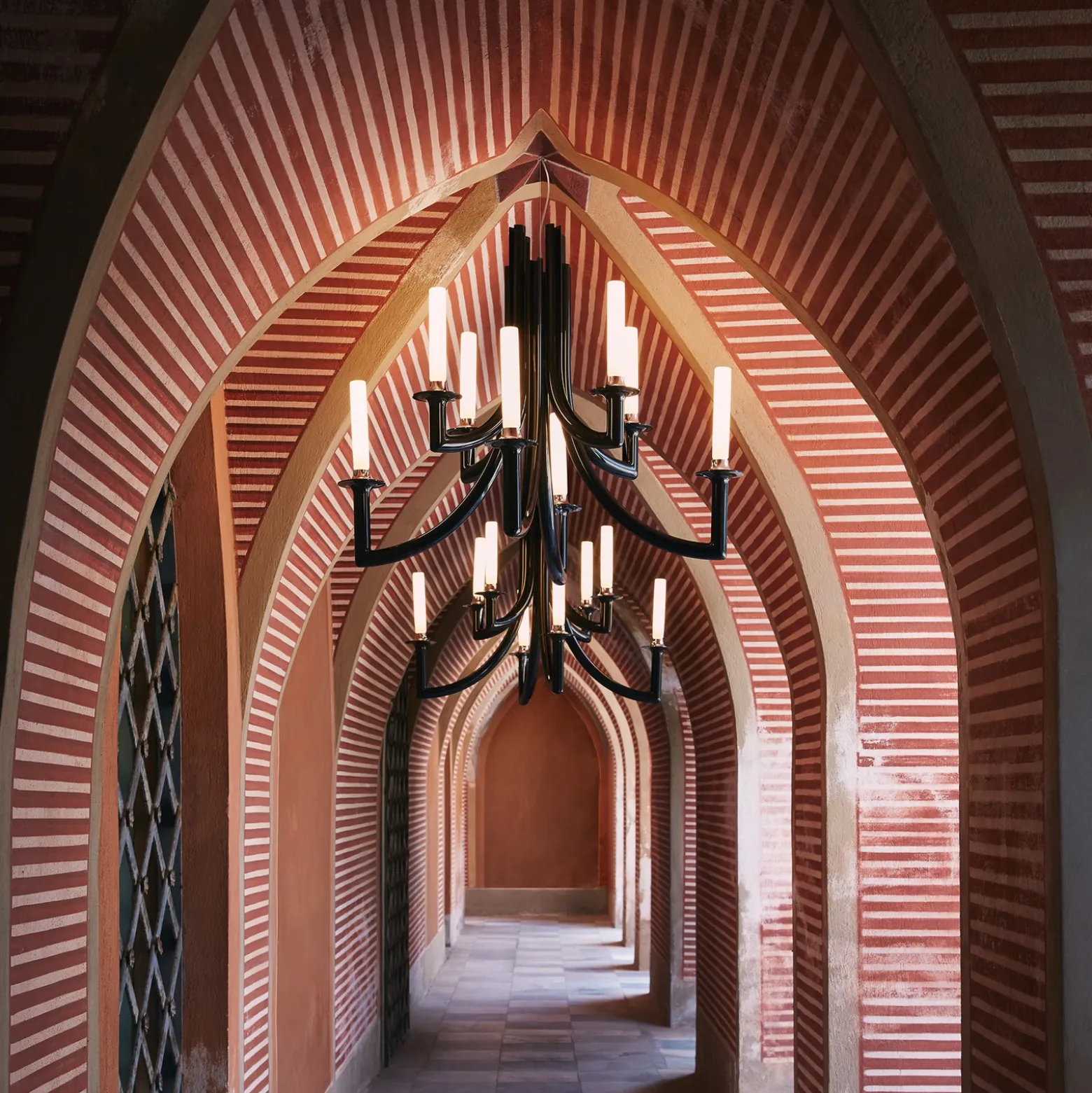 Kartell Khan lámpara de araña, Ø 77 cm negro