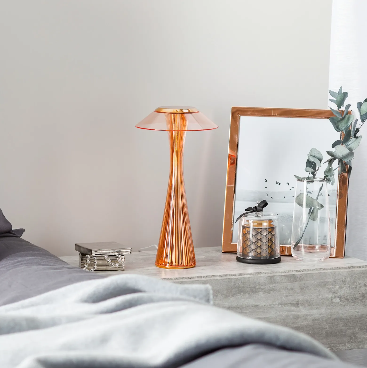 Kartell Space lámpara de mesa LED de diseño, cobre