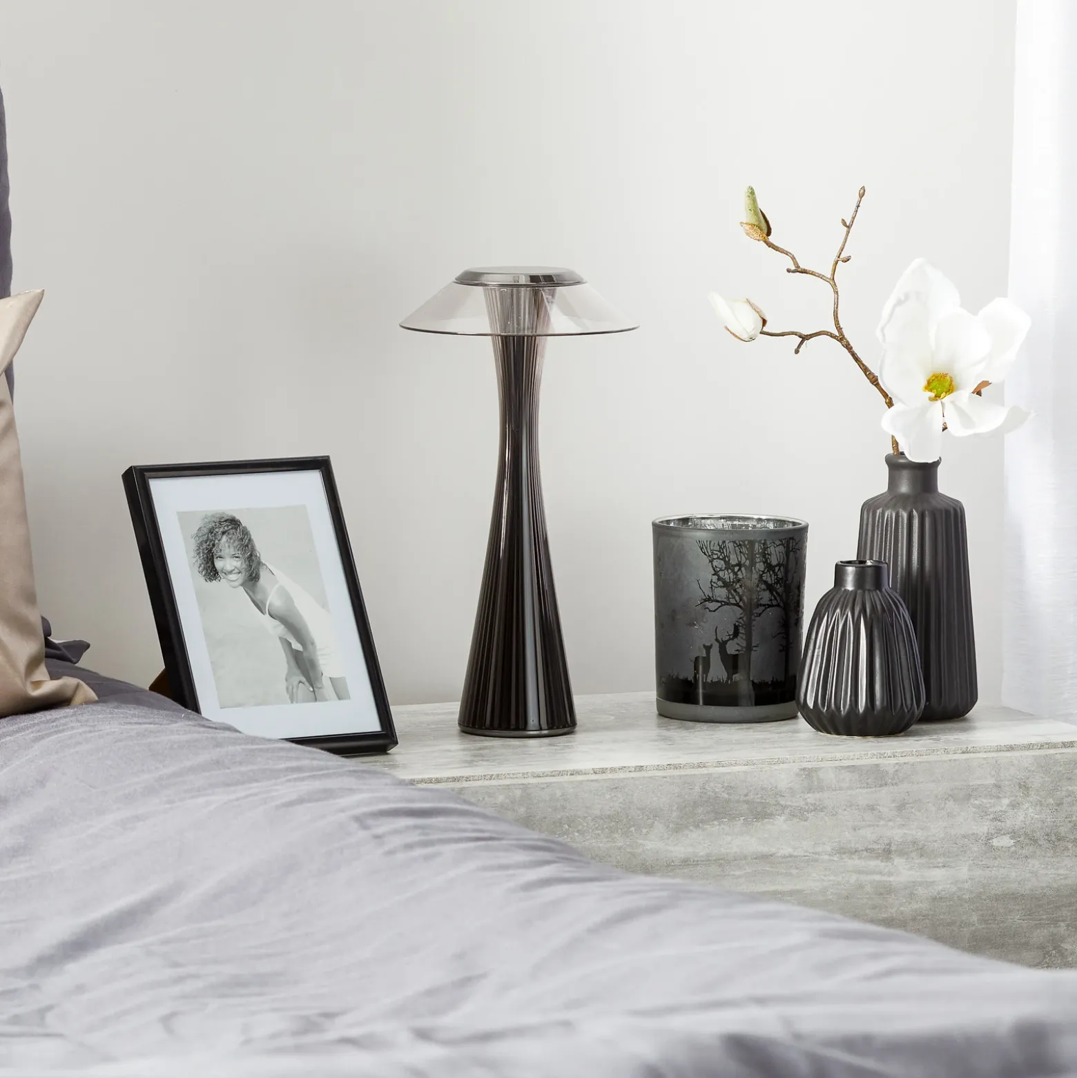 Kartell Space lámpara de mesa LED diseño, titanio