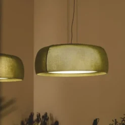 LEDS-C4 Lámpara colgante LED Gong, verde, 2.700 K, Ø 61,2 cm, tela