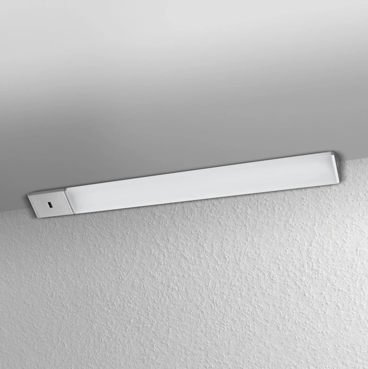 LEDVANCE Cabinet Corner lámpara bajo mueble 35cm