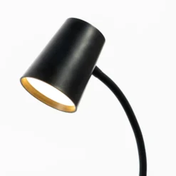 Lindby Ailina Lámpara de mesa LED, base de pinza, negra