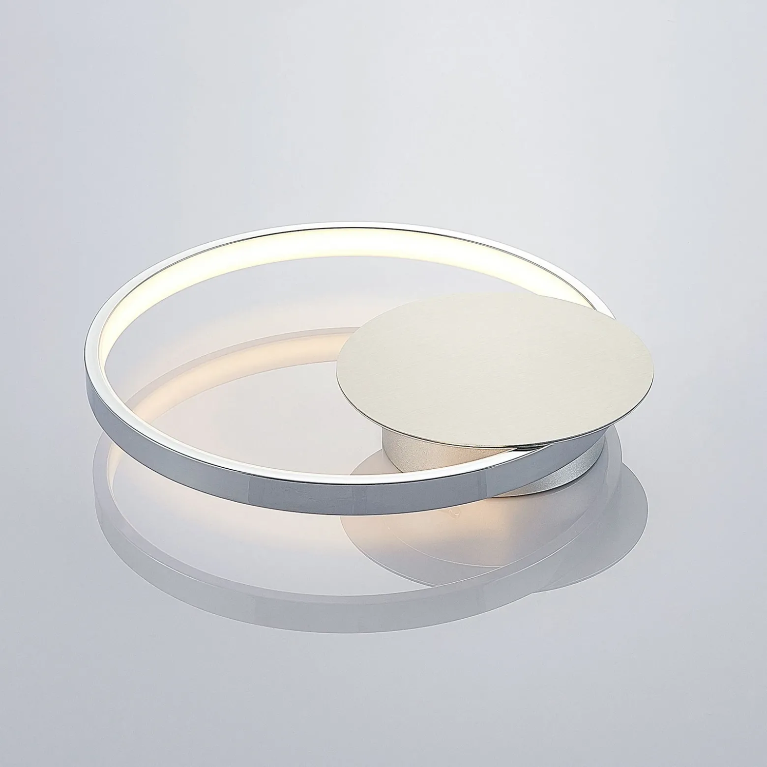 Lindby aplique de pared LED Anays, Ø 32 cm, cromo/claro, plástico