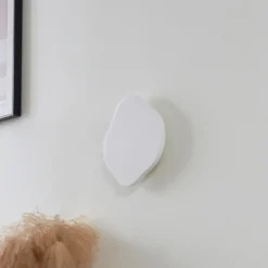 Lindby aplique de pared LED Nielson, blanco, yeso, 30 x 30 cm