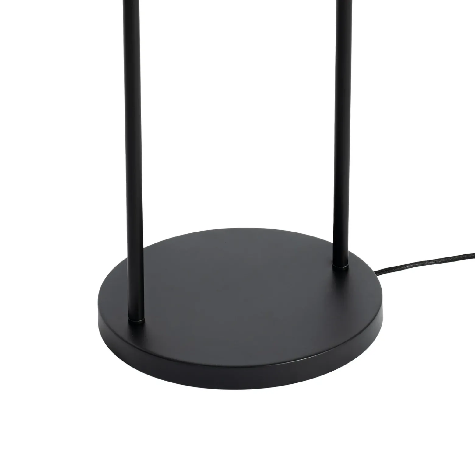 Lindby Aralena lámpara de pie, negro/oro, altura 143,5 cm