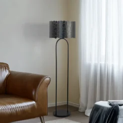 Lindby Aralena lámpara de pie, negro/oro, altura 143,5 cm
