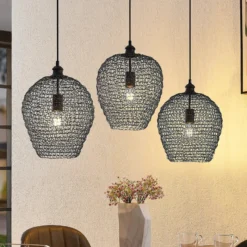 Lindby Benja lámpara colgante, 3 luces, negro