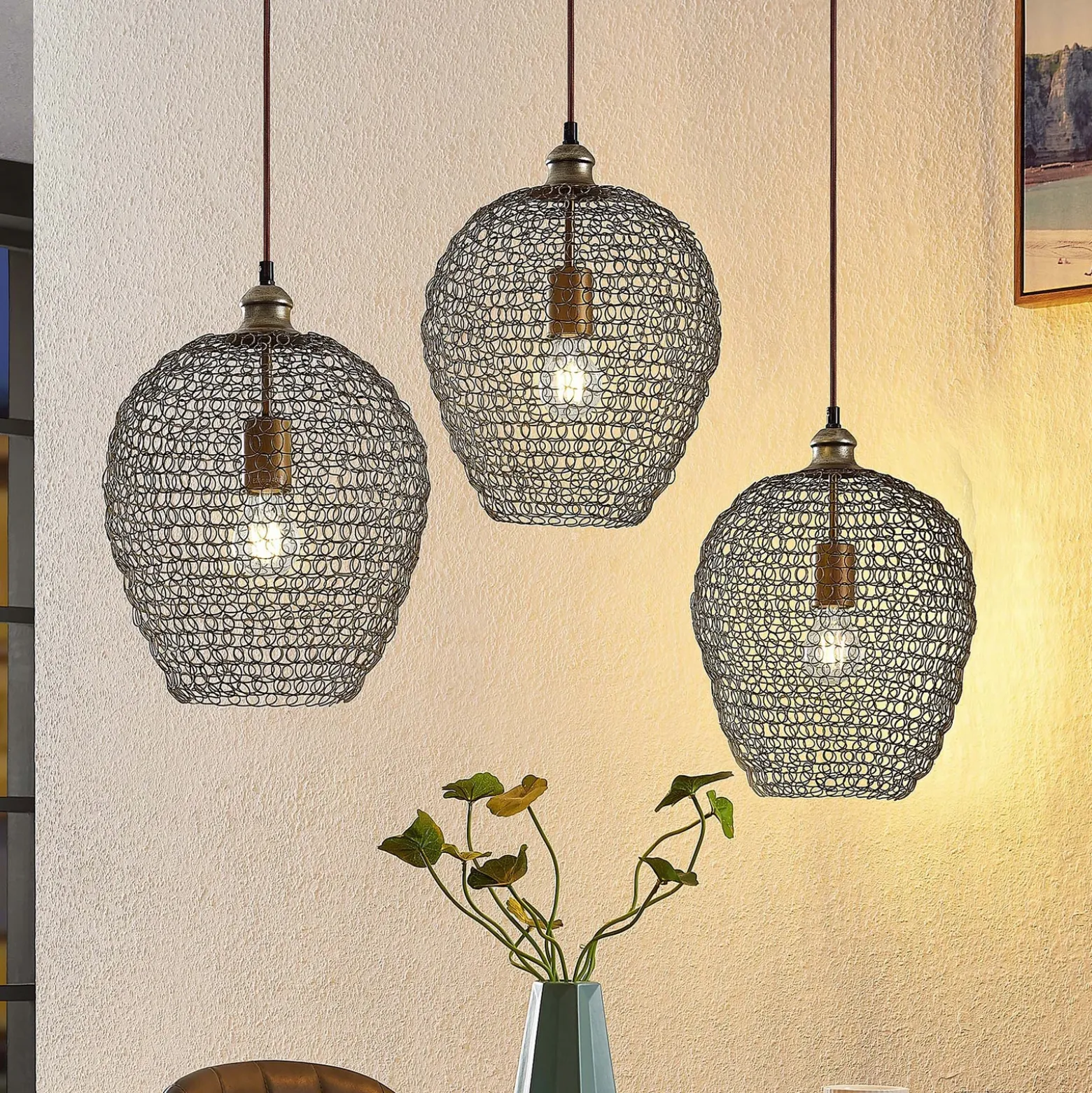 Lindby Benja lámpara colgante, 3 luces, latón