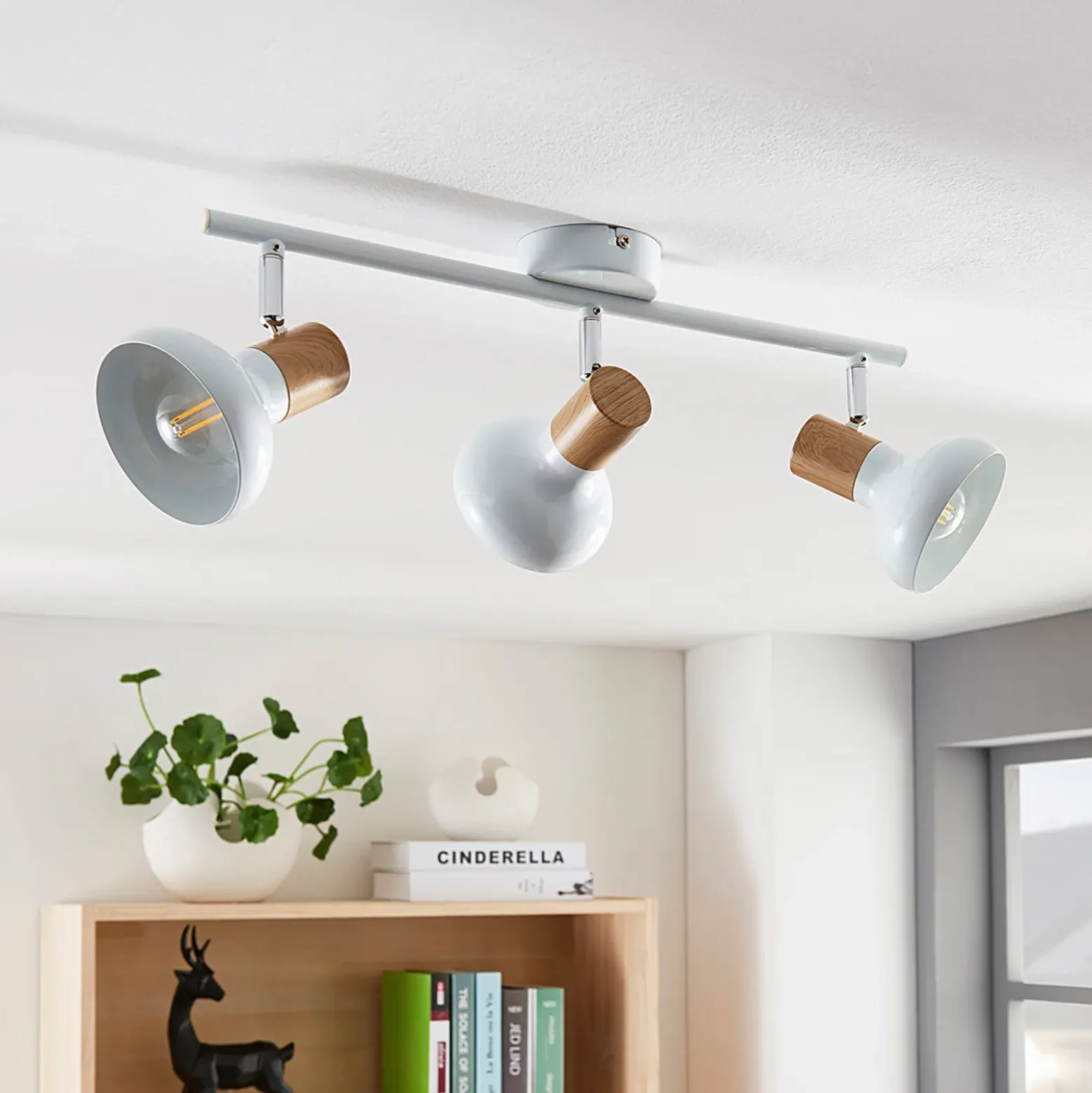 Lindby downlight de techo Fridolin, 50cm, 3 luces, blanco, metal