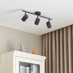 Lindby downlight de techo Jorell, negro, 51 cm, 3 luces, GU10