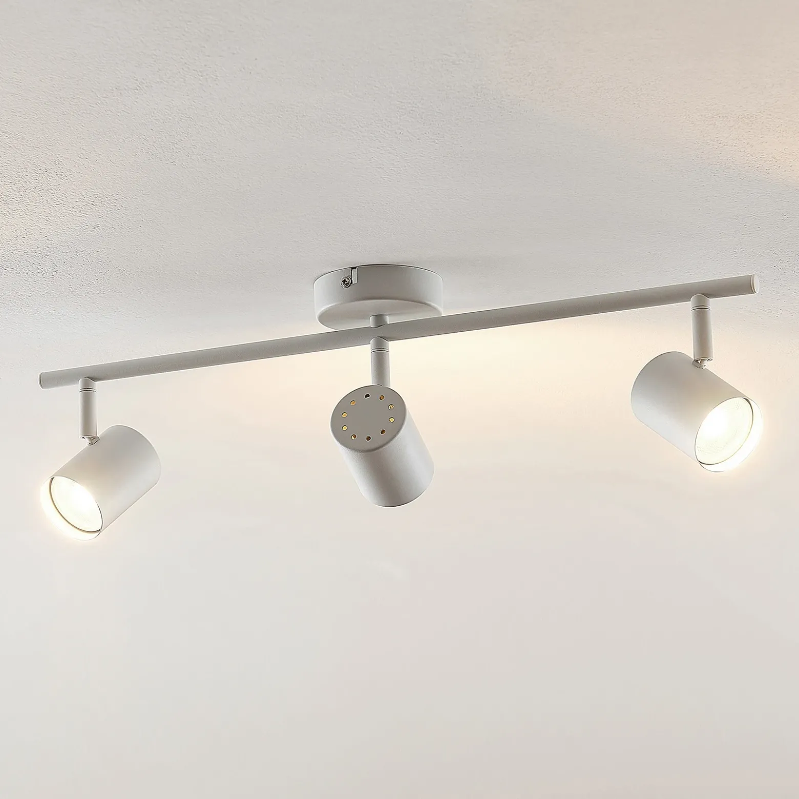 Lindby downlight de techo Jorell, blanco, 55 cm, 3 luces, metal, GU10