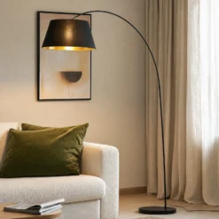 Lindby Esti lámpara de pie, negro/oro, tela, altura 192cm