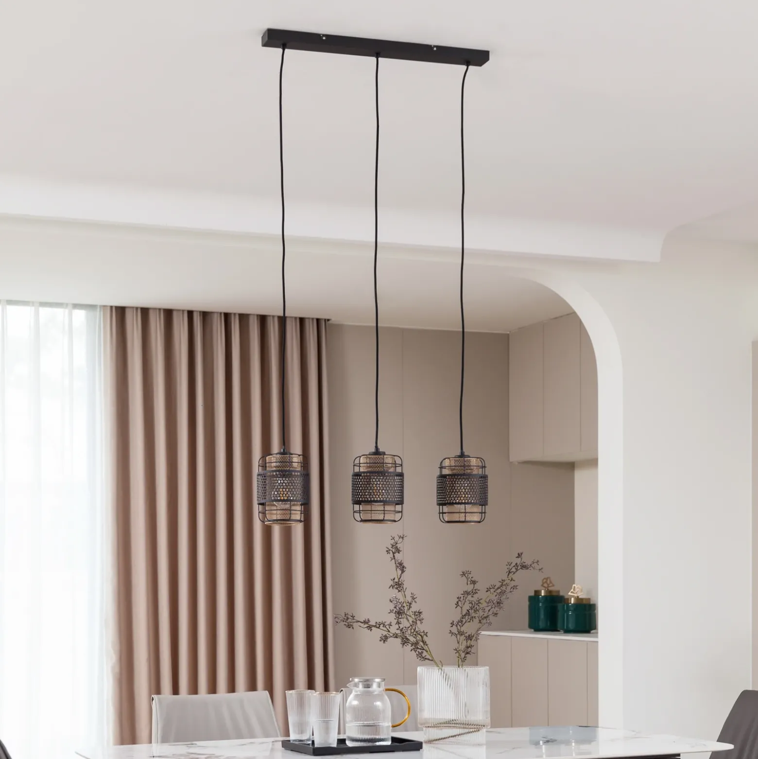 Lindby Eudoria lámpara colgante 3 luces negro/oro