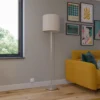 Lindby Everly lámpara de pie con pantalla textil