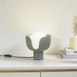Lindby Fiora lámpara de mesa, verde, cristal, metal, Ø 20 cm