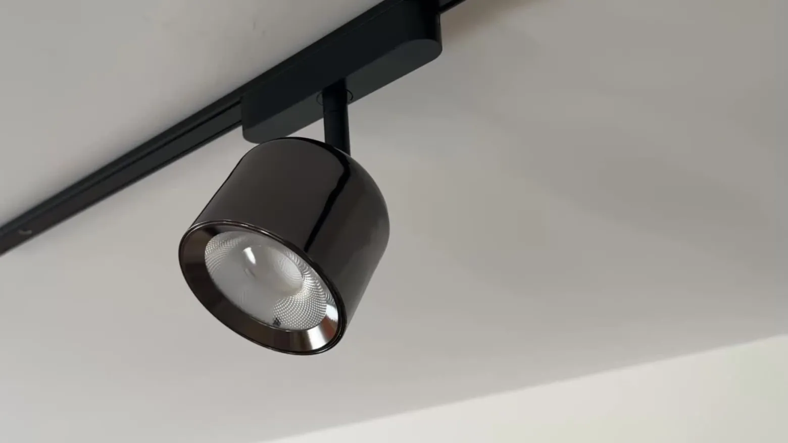 Lindby foco LED 48 V Lumaro, gris, Ø 8,2 cm, aluminio, atenuable