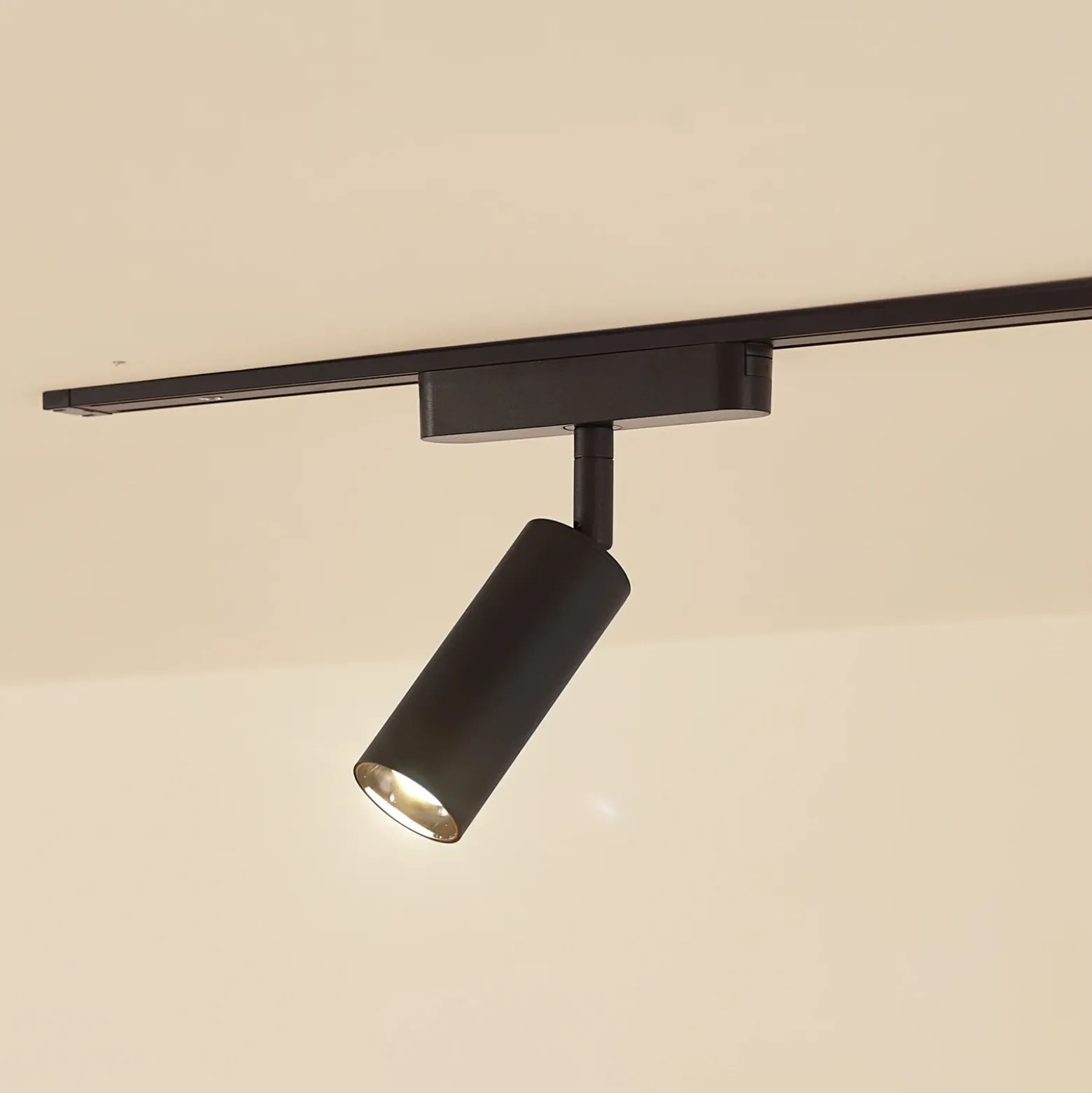 Lindby foco LED 48 V Lumaro, negro, Ø 4 cm, aluminio, atenuable