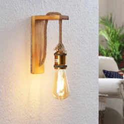 Lindby Helou aplique de madera