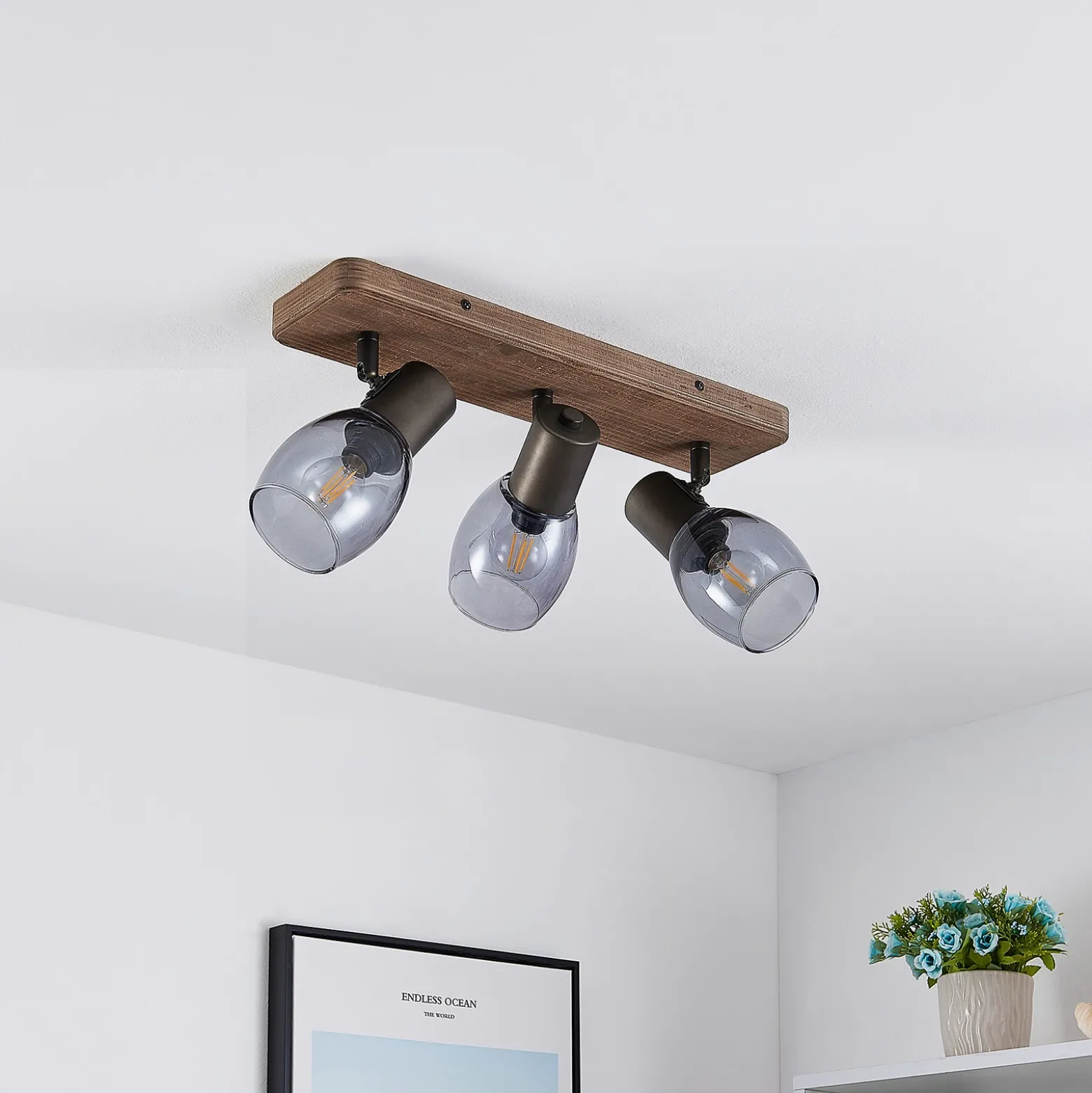 Lindby Ineska foco de techo, 3 luces, angular