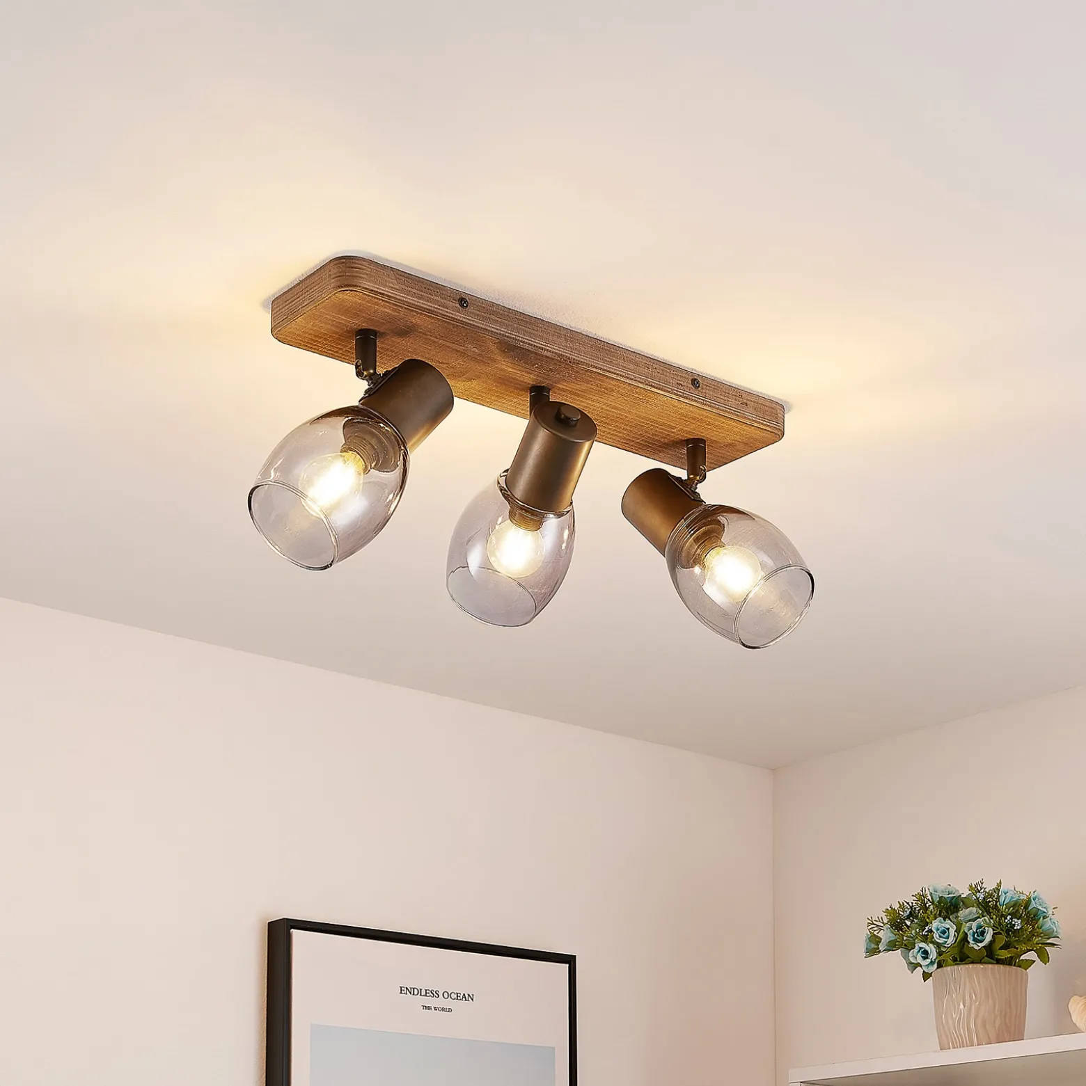 Lindby Ineska foco de techo, 3 luces, angular