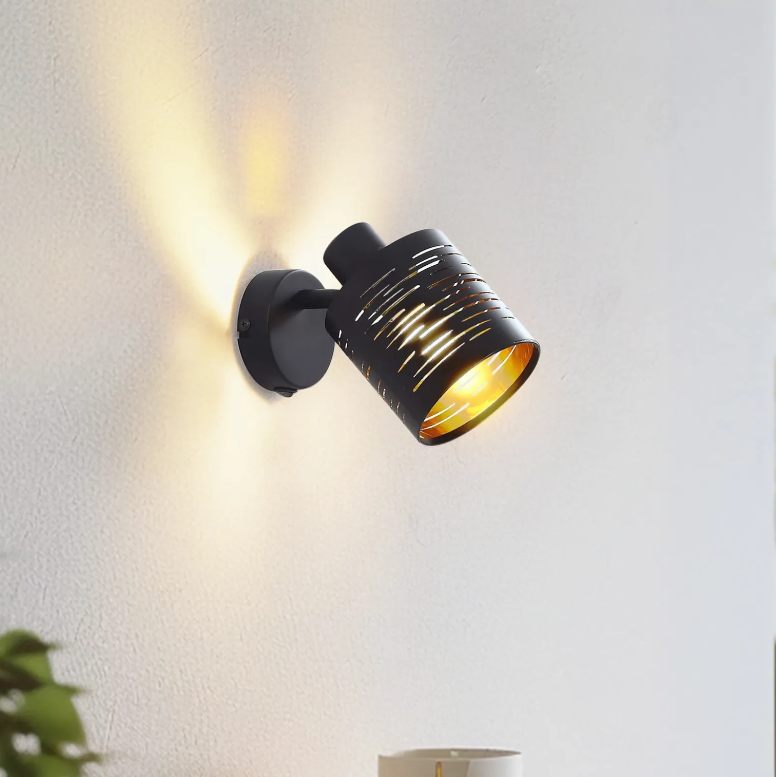 Lindby Iolyn lámpara de pared con interruptor