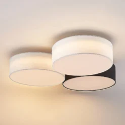 Lindby Janita lámpara LED de techo, 3 luces, tricolor